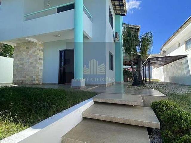Casa / Sobrado para Venda em Lauro de Freitas/BA Buraquinho 4 Quartos