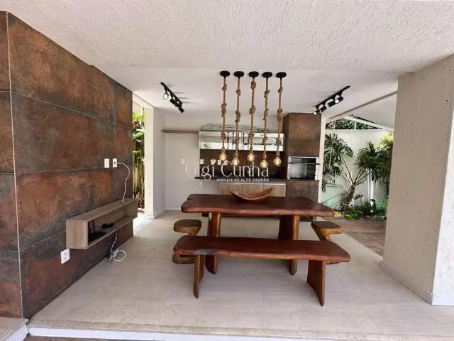 Casa / Sobrado para Venda em Lauro de Freitas/BA Buraquinho 4 Quartos