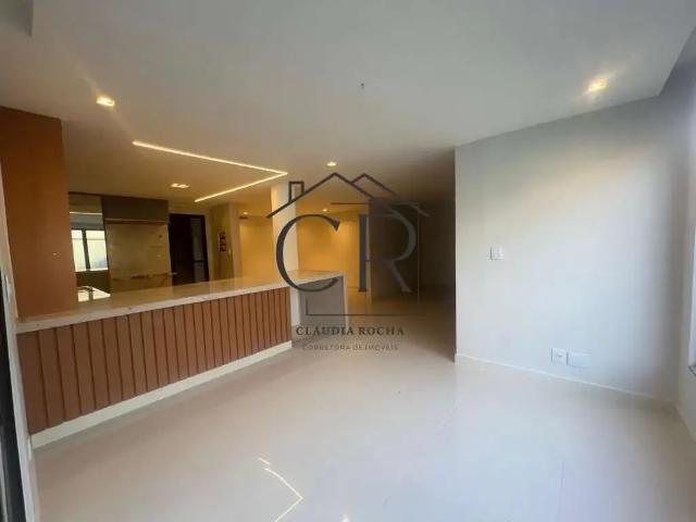 Casa / Sobrado para Venda em Lauro de Freitas/BA Buraquinho 5 Quartos