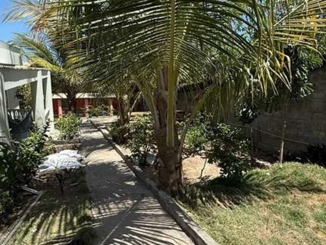 Casa / Sobrado para Venda em Lauro de Freitas/BA Buraquinho 6 Quartos