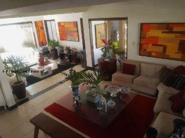 Casa / Sobrado para Venda em Lauro de Freitas/BA Ipitanga 4 Quartos