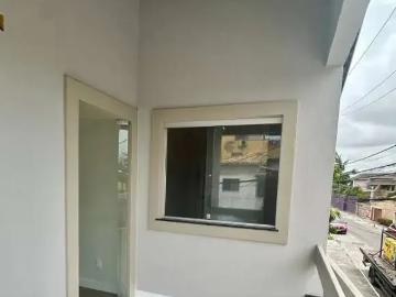 Casa / Sobrado para Venda em Lauro de Freitas/BA Ipitanga 4 Quartos