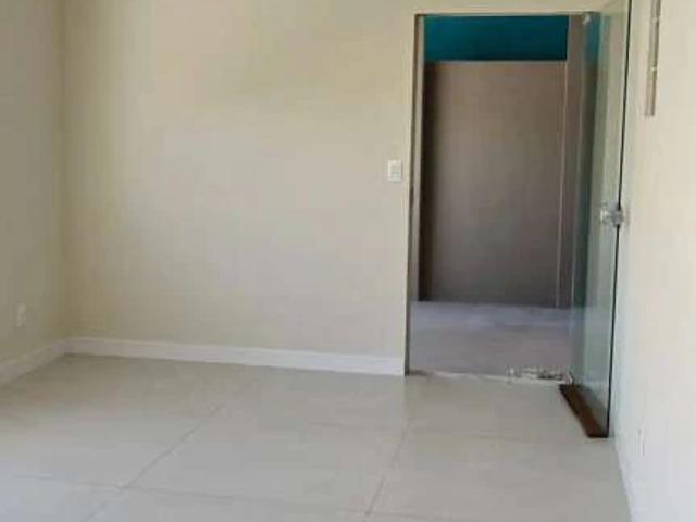 Casa / Sobrado para Venda em Lauro de Freitas/BA Ipitanga 4 Quartos