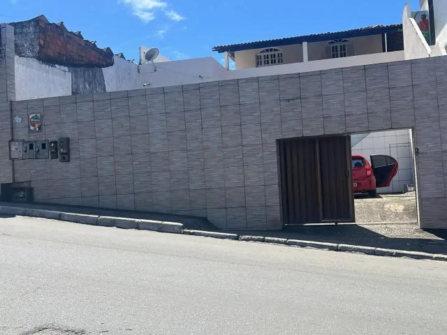 Casa / Sobrado para Venda em Lauro de Freitas/BA Itingá 8 Quartos