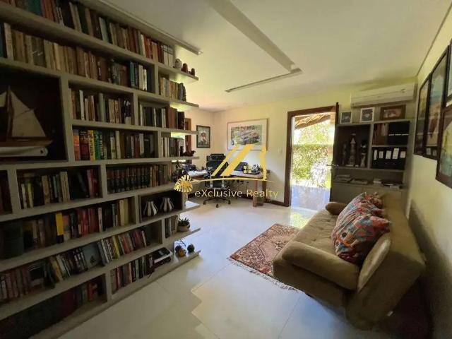 Casa / Sobrado para Venda em Lauro de Freitas/BA Portão 4 Quartos