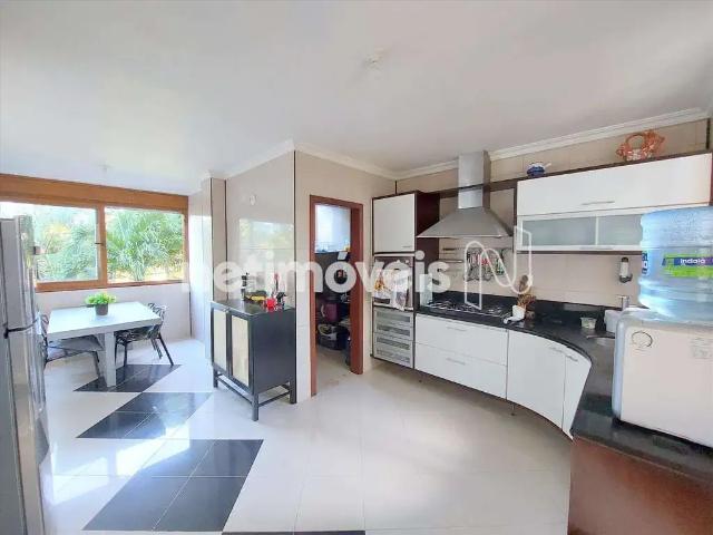 Casa / Sobrado para Venda em Lauro de Freitas/BA Portão 6 Quartos