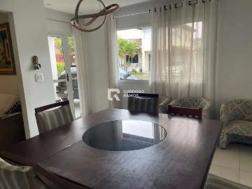 Casa / Sobrado para Venda em Lauro de Freitas/BA Pitangueiras 3 Quartos