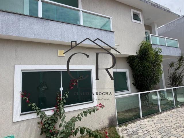 Casa / Sobrado para Venda em Lauro de Freitas/BA Pitangueiras 3 Quartos