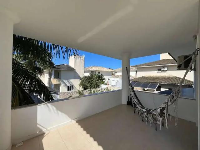 Casa / Sobrado para Venda em Lauro de Freitas/BA Pitangueiras 4 Quartos