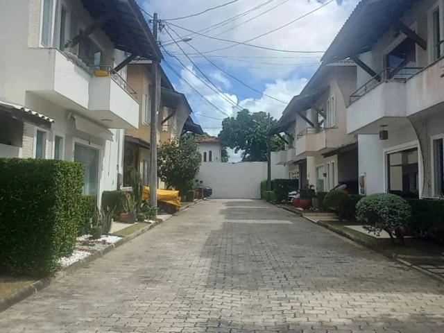 Casa / Sobrado para Venda em Lauro de Freitas/BA Recreio Ipitanga 4 Quartos