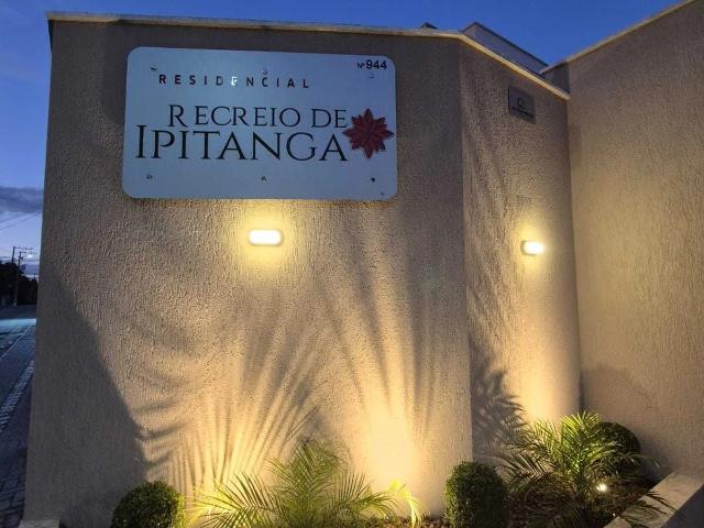 Casa / Sobrado para Venda em Lauro de Freitas/BA Recreio Ipitanga 4 Quartos