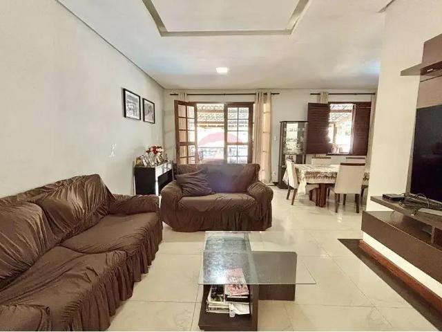 Casa / Sobrado para Venda em Lauro de Freitas/BA Recreio Ipitanga 4 Quartos
