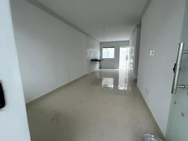 Casa / Sobrado para Venda em Lauro de Freitas/BA Vila Praiana 2 Quartos