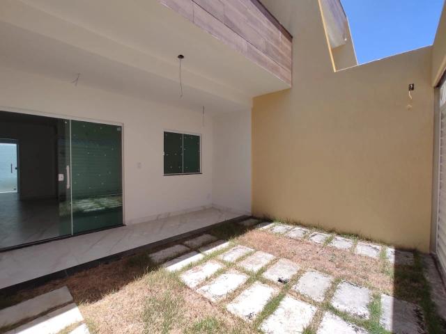 Casa / Sobrado para Venda em Lauro de Freitas/BA Vila Praiana 4 Quartos