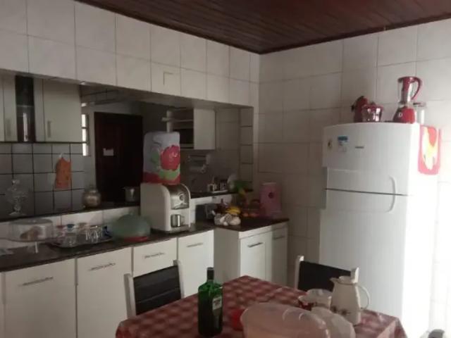 Casa / Sobrado para Venda em Lauro de Freitas/BA Vila Praiana 6 Quartos
