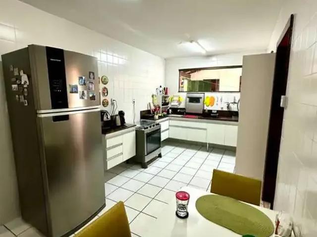 Casa / Sobrado para Venda em Lauro de Freitas/BA Vilas do Atlantico 3 Quartos