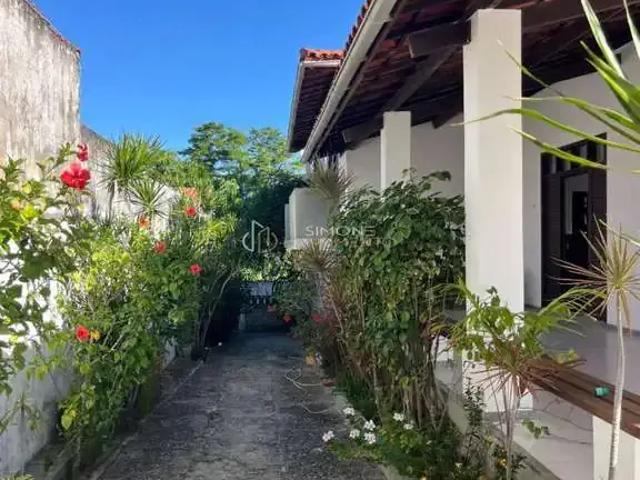 Casa / Sobrado para Venda em Lauro de Freitas/BA Vilas do Atlantico 4 Quartos