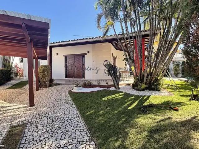 Casa / Sobrado para Venda em Lauro de Freitas/BA Vilas do Atlantico 4 Quartos