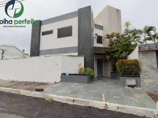 Casa / Sobrado para Venda em Lauro de Freitas/BA Vilas do Atlantico 4 Quartos
