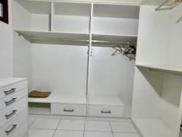 Casa / Sobrado para Venda em Lauro de Freitas/BA Vilas do Atlantico 4 Quartos