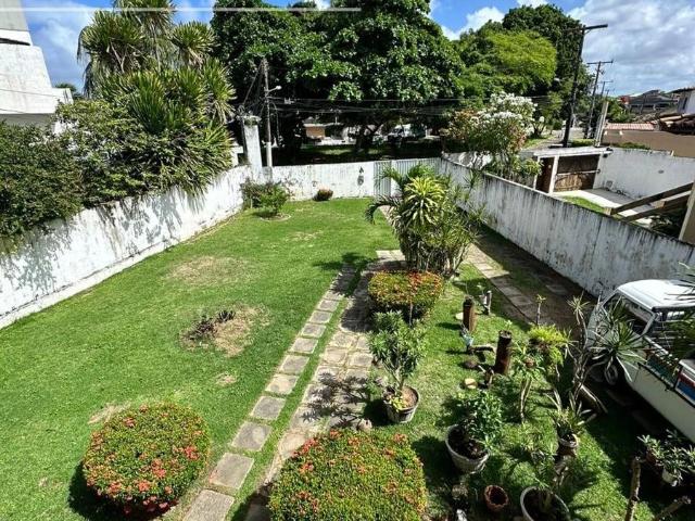 Casa / Sobrado para Venda em Lauro de Freitas/BA Vilas do Atlantico 4 Quartos