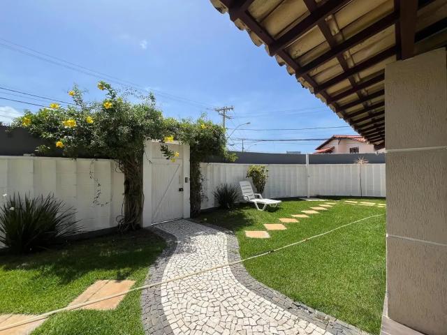Casa / Sobrado para Venda em Lauro de Freitas/BA Vilas do Atlantico 5 Quartos