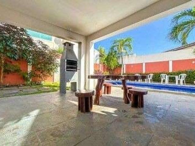 Casa / Sobrado para Venda em Lauro de Freitas/BA Vilas do Atlantico 6 Quartos