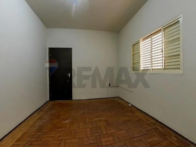 Casa / Sobrado para Venda em Leme/SP Centro 2 Quartos