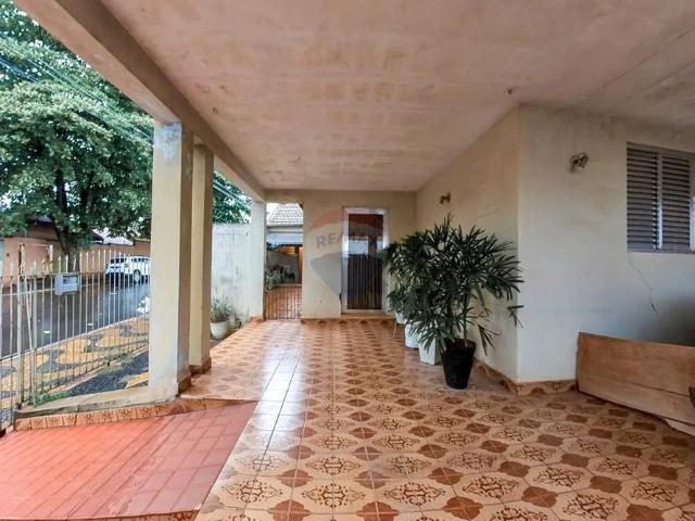 Casa / Sobrado para Venda em Leme/SP Centro 3 Quartos