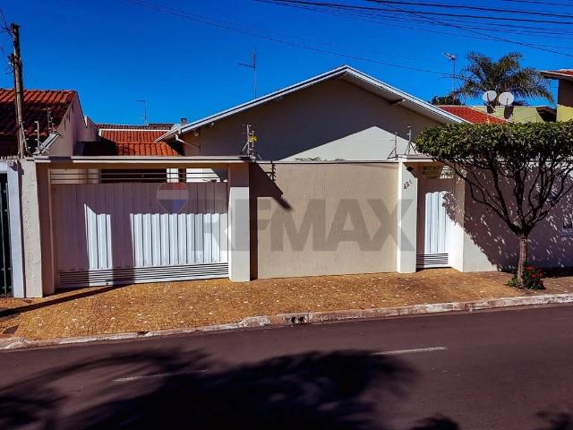 Casa / Sobrado para Venda em Leme/SP Jardim Eroísi 4 Quartos