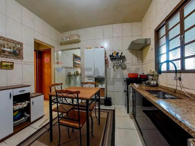 Casa / Sobrado para Venda em Leme/SP Jardim Travagin 3 Quartos