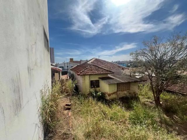 Casa / Sobrado para Venda em Lençóis Paulista/SP Centro 1 Quartos