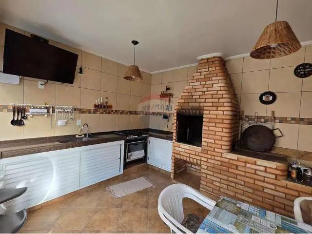Casa / Sobrado para Venda em Lindóia/SP Centro 4 Quartos