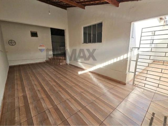 Casa / Sobrado para Venda em Lins/SP Núcleo Habitacional Monsenhor Pasetto 4 Quartos