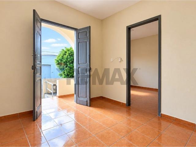 Casa / Sobrado para Venda em Lins/SP Vila Guararapes 3 Quartos