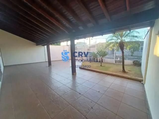 Casa / Sobrado para Venda em Londrina/PR Maria Lúcia 3 Quartos