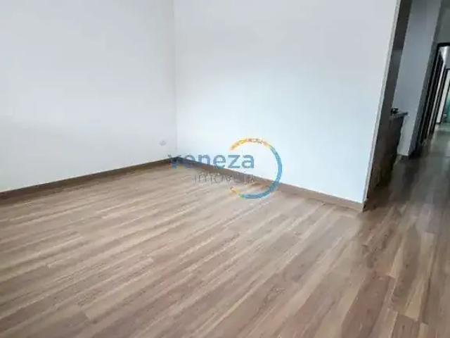 Casa / Sobrado para Venda em Londrina/PR Maria Lúcia 3 Quartos