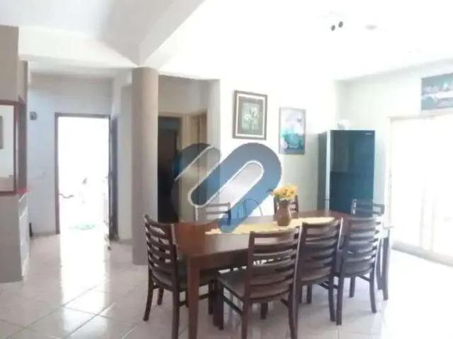 Casa / Sobrado para Venda em Londrina/PR Messiânico 4 Quartos