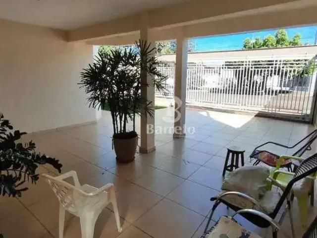 Casa / Sobrado para Venda em Londrina/PR Messiânico 4 Quartos
