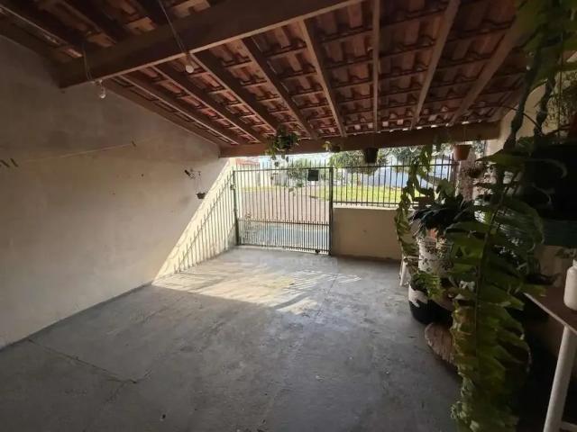 Casa / Sobrado para Venda em Londrina/PR Milton Gavetti 3 Quartos