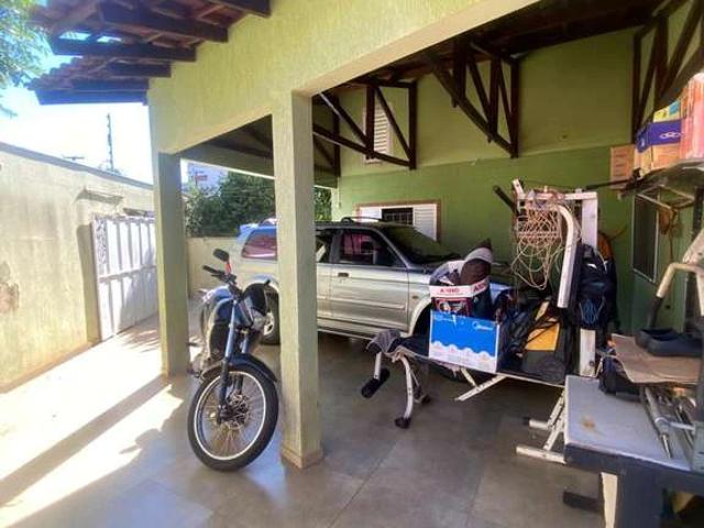 Casa / Sobrado para Venda em Londrina/PR Aeroporto 3 Quartos