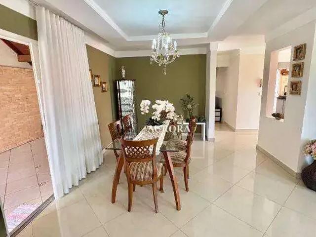 Casa / Sobrado para Venda em Londrina/PR Antares 3 Quartos