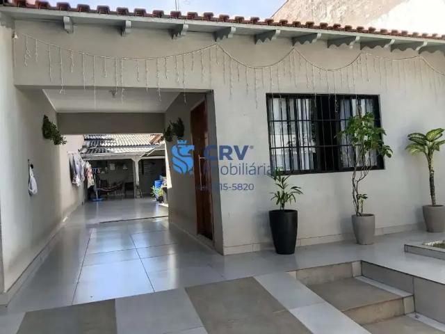 Casa / Sobrado para Venda em Londrina/PR Bandeirantes 4 Quartos