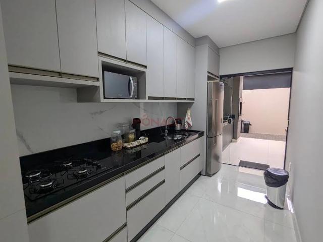 Casa / Sobrado para Venda em Londrina/PR Bandeirantes 3 Quartos