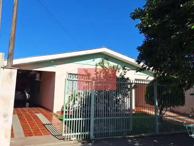 Casa / Sobrado para Venda em Londrina/PR Bandeirantes 3 Quartos