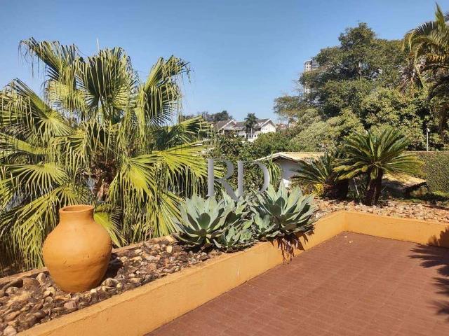 Casa / Sobrado para Venda em Londrina/PR Bela Suiça 5 Quartos