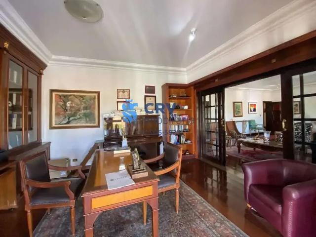Casa / Sobrado para Venda em Londrina/PR Bela Suiça 5 Quartos