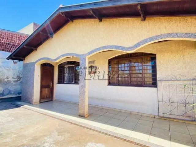 Casa / Sobrado para Venda em Londrina/PR Califórnia 4 Quartos