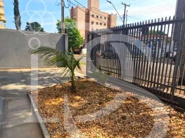 Casa / Sobrado para Venda em Londrina/PR Centro 4 Quartos