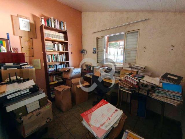 Casa / Sobrado para Venda em Londrina/PR Champagnat 5 Quartos